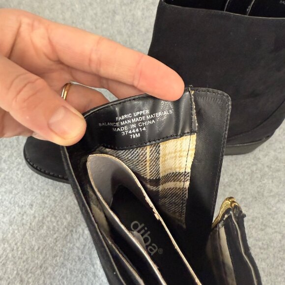 Diba Womens Size 7.5 Black Ankle Boots Booties Gold Side Zipper Low Heel NEW - Picture 12 of 16